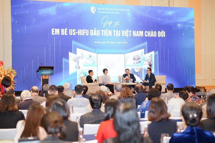 Y học Việt Nam ghi dấu mốc mới: Bé trai sinh ra từ mẹ điều trị u xơ bằng sóng siêu âm hội tụ- Ảnh 4. Y học Việt Nam ghi dấu mốc mới: Bé trai sinh ra từ mẹ điều trị u xơ bằng sóng siêu âm hội tụ- Ảnh 4.