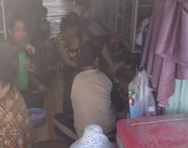Bắt nhóm phụ nữ đánh bạc trên hồ Thủy điện Trị An- Ảnh 1.