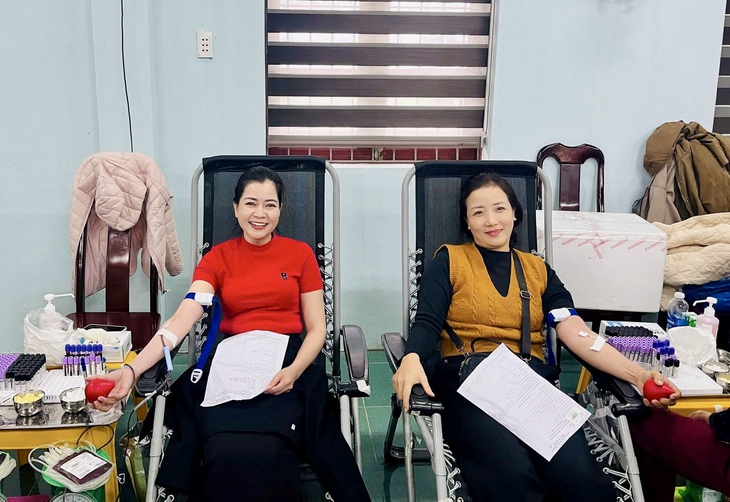 Thu gần 400 đơn vị máu trong ngày hội hiến máu ở thượng nguồn sông Gianh- Ảnh 3. Thu gần 400 đơn vị máu trong ngày hội hiến máu ở thượng nguồn sông Gianh- Ảnh 3.