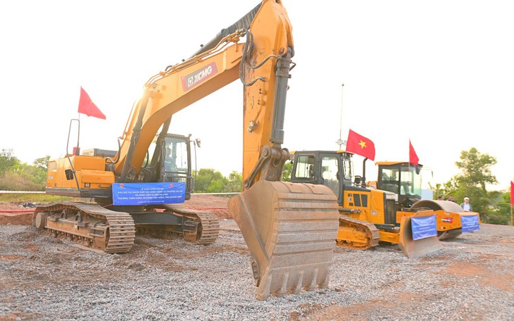 Hà Tĩnh khởi động, khởi công nhiều dự án chào mừng Đại hội lần thứ XIV của Đảng- Ảnh 2.