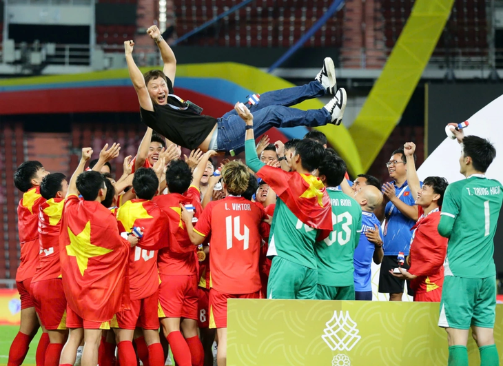 U22 Việt Nam nhận số tiền thưởng 'khủng' sau khi vô địch SEA Games 33- Ảnh 1. U22 Việt Nam nhận số tiền thưởng 'khủng' sau khi vô địch SEA Games 33- Ảnh 1.