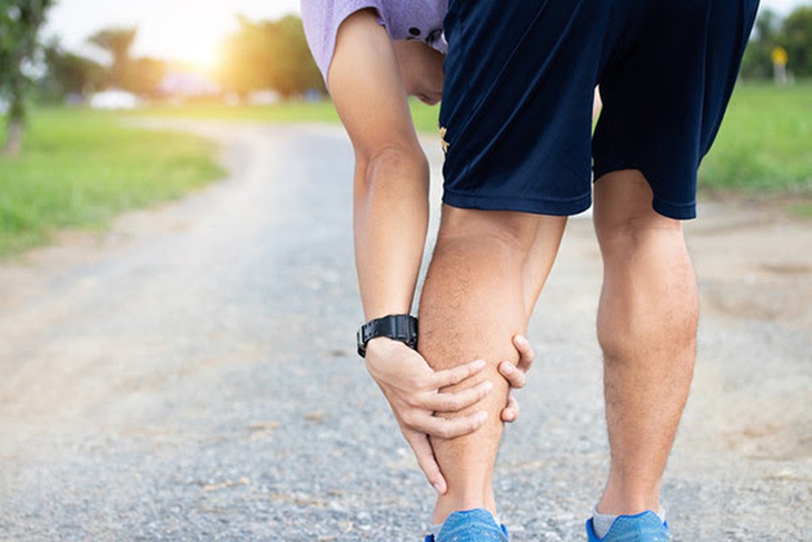 Làm thế nào để thoát khỏi chuột rút cơ ở chân?- Ảnh 1.