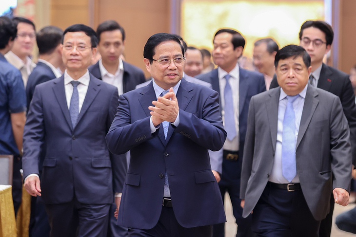 Thủ tướng: Phát triển kinh tế số, xã hội số là động lực cốt lõi để đạt tăng trưởng 2 con số- Ảnh 1.