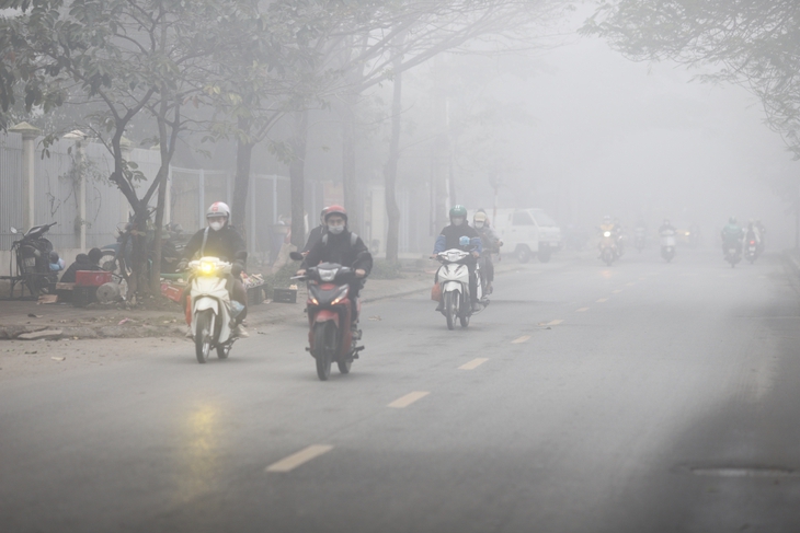 Mối nguy hiểm với người mắc bệnh mạn tính khi thời tiết rét, lạnh- Ảnh 1. Mối nguy hiểm với người mắc bệnh mạn tính khi thời tiết rét, lạnh- Ảnh 1.