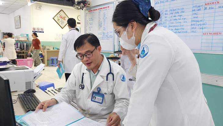 Cảnh giác viêm màng não mô cầu vì bệnh diễn tiến cực nhanh- Ảnh 2. Cảnh giác viêm màng não mô cầu vì bệnh diễn tiến cực nhanh- Ảnh 2.