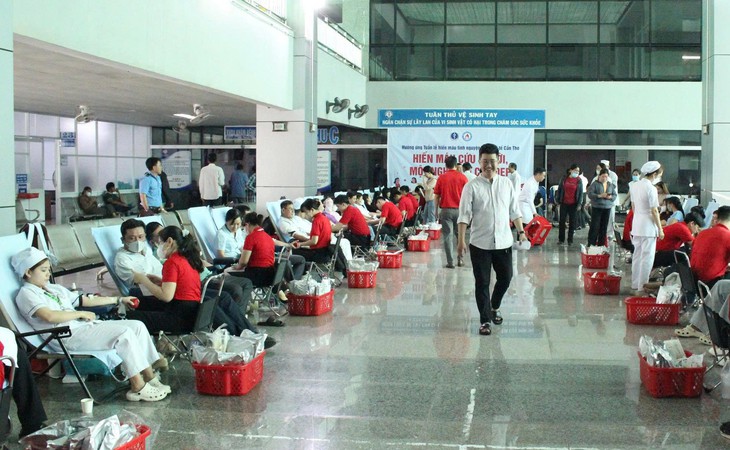 Vì sao Cần Thơ phát động Tuần lễ hiến máu tình nguyện ngay trước Tết?- Ảnh 1. Vì sao Cần Thơ phát động Tuần lễ hiến máu tình nguyện ngay trước Tết?- Ảnh 1.