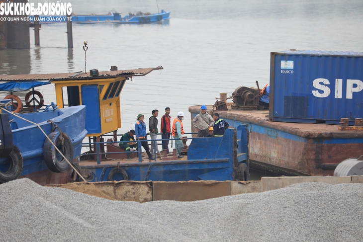Hiện trạng cầu hơn 11.800 tỷ đồng, kết nối Hà Nội với Hưng Yên sau 4 tháng thi công- Ảnh 5. Hiện trạng cầu hơn 11.800 tỷ đồng, kết nối Hà Nội với Hưng Yên sau 4 tháng thi công- Ảnh 5.