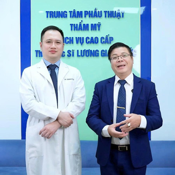 BS. Giang Đức – Chuyên gia tâm lý Đinh Đoàn: Sự phối hợp giữa y khoa và tâm lý trong hành trình chữa lành- Ảnh 3. BS. Giang Đức – Chuyên gia tâm lý Đinh Đoàn: Sự phối hợp giữa y khoa và tâm lý trong hành trình chữa lành- Ảnh 3.