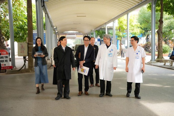 Quyết liệt xây dựng môi trường bệnh viện không khói thuốc- Ảnh 1.