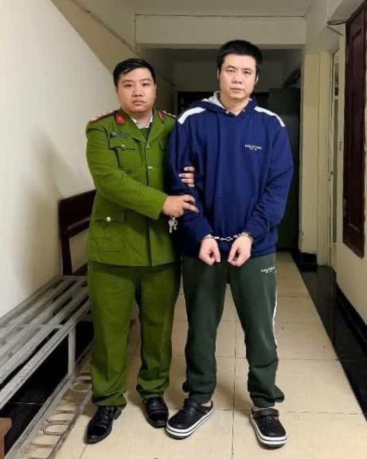Bắt cựu cán bộ ngân hàng lừa đảo sau nhiều năm trốn ở nước ngoài- Ảnh 1.