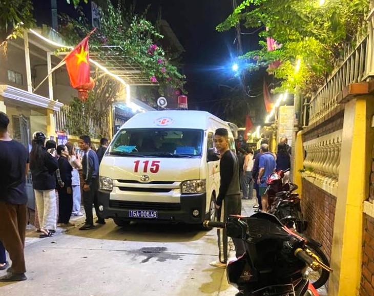 Nổ lớn làm sập phòng trọ, 2 anh em ruột bị thương nặng- Ảnh 1.