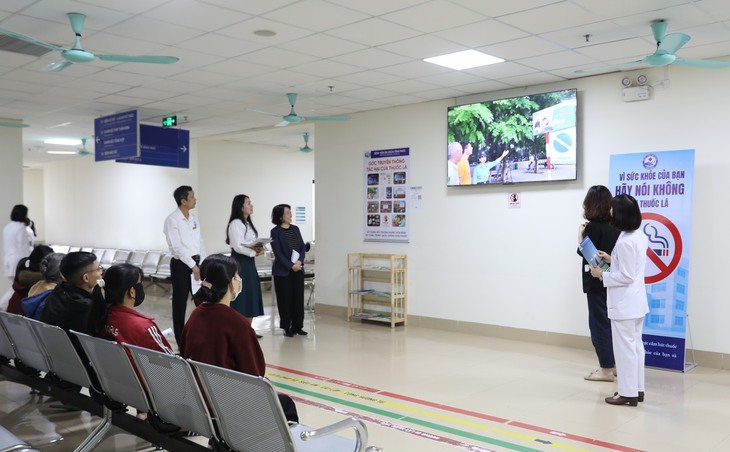 Ghi nhận nỗ lực xây dựng môi trường y tế không khói thuốc tại các bệnh viện- Ảnh 2. Ghi nhận nỗ lực xây dựng môi trường y tế không khói thuốc tại các bệnh viện- Ảnh 2.