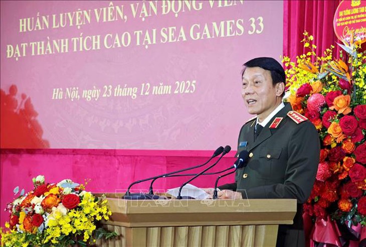 Kỷ lục gia SEA Games Trịnh Thu Vinh được tuyển dụng vào lực lượng Công an nhân dân- Ảnh 2. Kỷ lục gia SEA Games Trịnh Thu Vinh được tuyển dụng vào lực lượng Công an nhân dân- Ảnh 2.