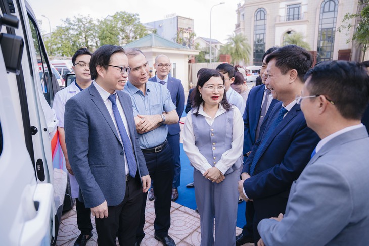 Hà Tĩnh tiếp nhận nhiều 'phòng cấp cứu di động'- Ảnh 1. Hà Tĩnh tiếp nhận nhiều 'phòng cấp cứu di động'- Ảnh 1.