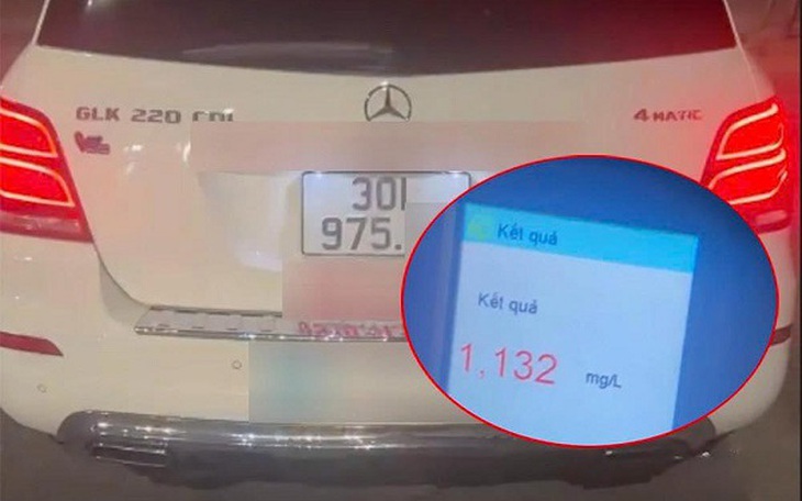 Tài xế Mercedes vi phạm nồng độ cồn gấp 2,8 lần mức kịch khung trong tối Noel