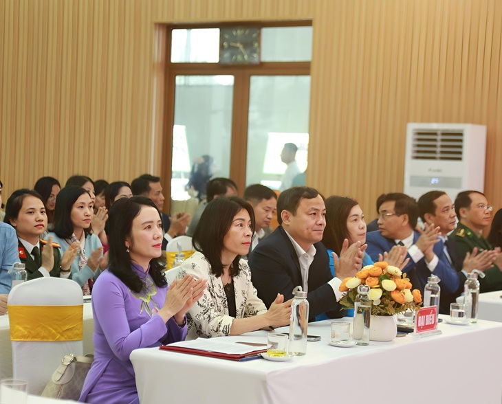 Nghệ An tổng kết, trao giải các hoạt động sáng tạo năm 2025: Lan tỏa khát vọng, bồi đắp bản sắc- Ảnh 1. Nghệ An tổng kết, trao giải các hoạt động sáng tạo năm 2025: Lan tỏa khát vọng, bồi đắp bản sắc- Ảnh 1.
