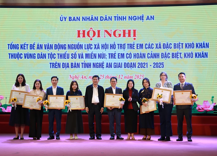 Nghệ An huy động gần 139 tỷ đồng chăm lo cho trẻ em khó khăn
- Ảnh 7.