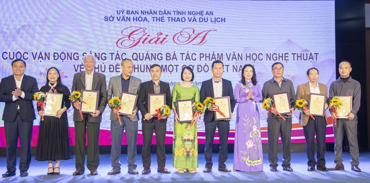 Nghệ An tổng kết, trao giải các hoạt động sáng tạo năm 2025: Lan tỏa khát vọng, bồi đắp bản sắc- Ảnh 5. Nghệ An tổng kết, trao giải các hoạt động sáng tạo năm 2025: Lan tỏa khát vọng, bồi đắp bản sắc- Ảnh 5.