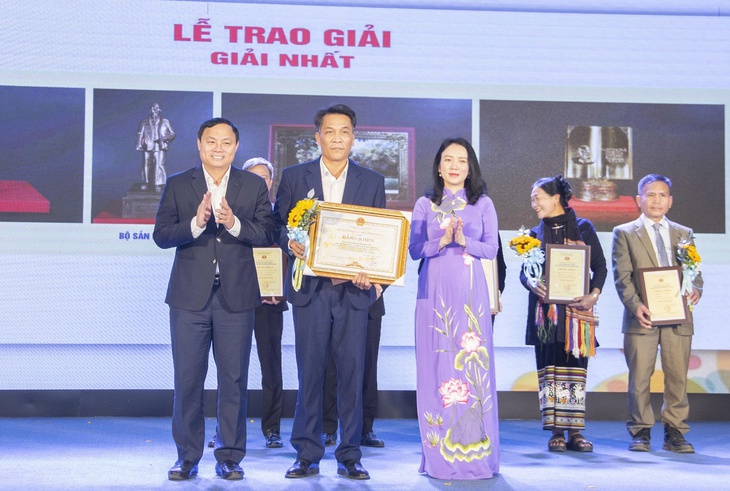 Nghệ An tổng kết, trao giải các hoạt động sáng tạo năm 2025: Lan tỏa khát vọng, bồi đắp bản sắc- Ảnh 6. Nghệ An tổng kết, trao giải các hoạt động sáng tạo năm 2025: Lan tỏa khát vọng, bồi đắp bản sắc- Ảnh 6.