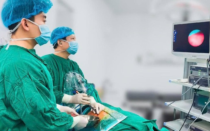 Phẫu thuật thành công ca sỏi san hô thận lớn cho bệnh nhân 74 tuổi- Ảnh 3.