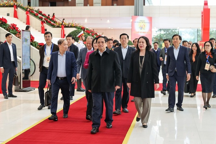 Thủ tướng kiểm tra công tác chuẩn bị Đại hội Thi đua yêu nước toàn quốc lần thứ XI- Ảnh 1. Thủ tướng kiểm tra công tác chuẩn bị Đại hội Thi đua yêu nước toàn quốc lần thứ XI- Ảnh 1.