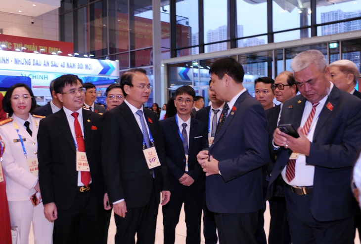 Đại hội Thi đua yêu nước toàn quốc lần thứ XI chính thức khai mạc trọng thể- Ảnh 3. Đại hội Thi đua yêu nước toàn quốc lần thứ XI chính thức khai mạc trọng thể- Ảnh 3.