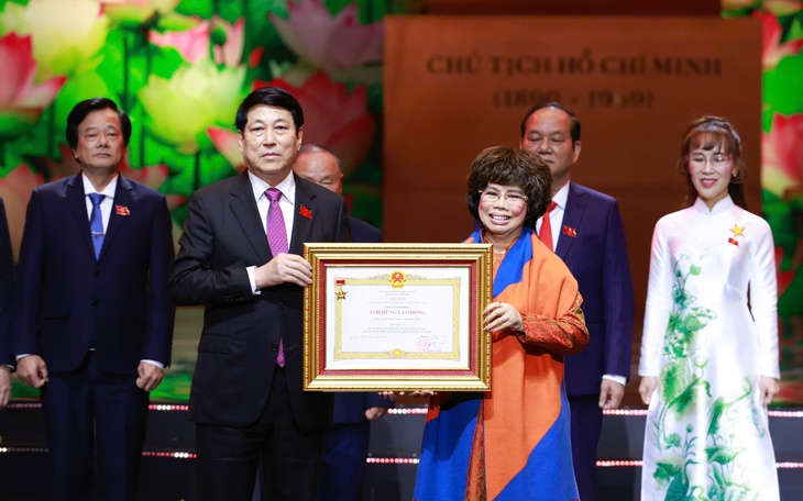 Công ty TH vinh dự nhận danh hiệu Anh hùng Lao động tại Đại hội Thi đua yêu nước