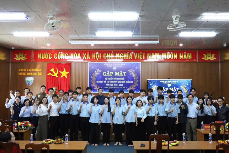 Ngôi trường luôn đổi mới, hướng đến thành tài cho học sinh- Ảnh 1. Ngôi trường luôn đổi mới, hướng đến thành tài cho học sinh- Ảnh 1.