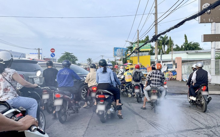 Chuyên gia nói về xử phạt phương tiện xả thải vượt chuẩn qua camera giám sát- Ảnh 2. Chuyên gia nói về xử phạt phương tiện xả thải vượt chuẩn qua camera giám sát- Ảnh 2.