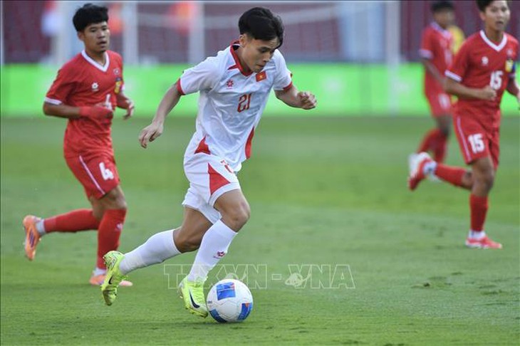 Đình Bắc lập cú đúp, U22 Việt Nam giành 3 điểm trong trận ra quân- Ảnh 2. Đình Bắc lập cú đúp, U22 Việt Nam giành 3 điểm trong trận ra quân- Ảnh 2.