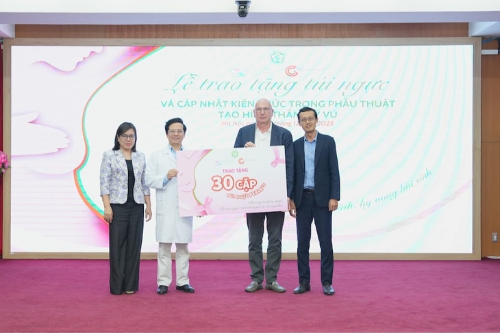 Tái tạo 'vòng 1' giúp người bệnh ung thư vú vượt qua mặc cảm- Ảnh 2.