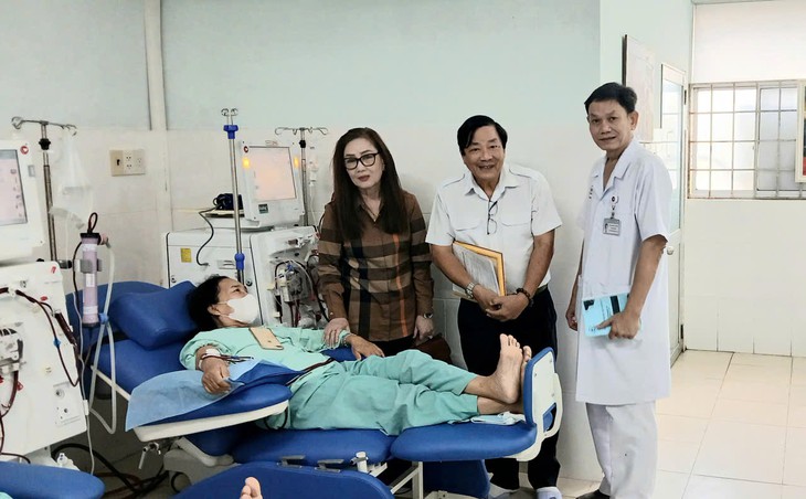 Khi trái tim người thầy thuốc kết nối yêu thương cho bệnh nhân thận- Ảnh 2.