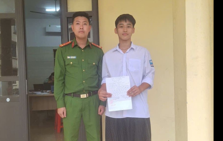 Hành động bất ngờ của nam sinh THPT sau khi nhận hơn 30 triệu qua tài khoản từ người lạ- Ảnh 1.