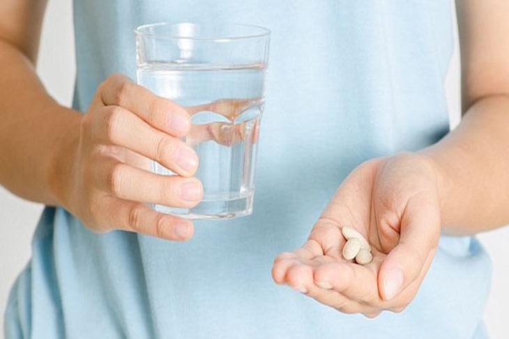 Uống bao nhiêu canxi cũng vô ích nếu cơ thể thiếu 2 chất dinh dưỡng quan trọng này- Ảnh 1.