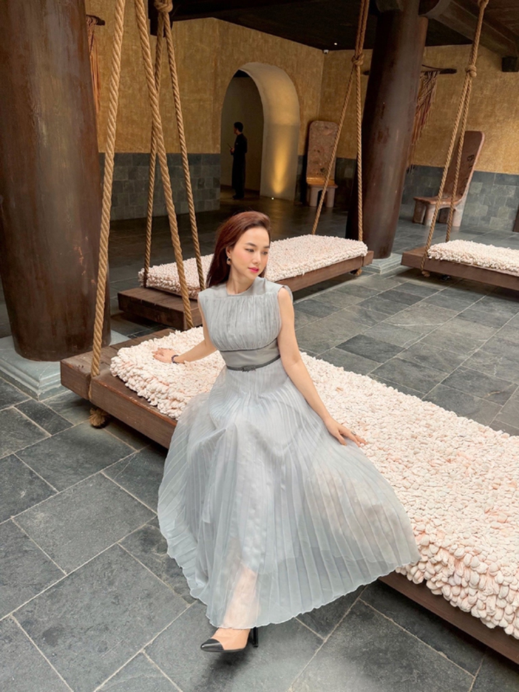 Hoa khôi Tây Đô sau 21 năm đăng quang viên mãn bên chồng đạo diễn- Ảnh 10.