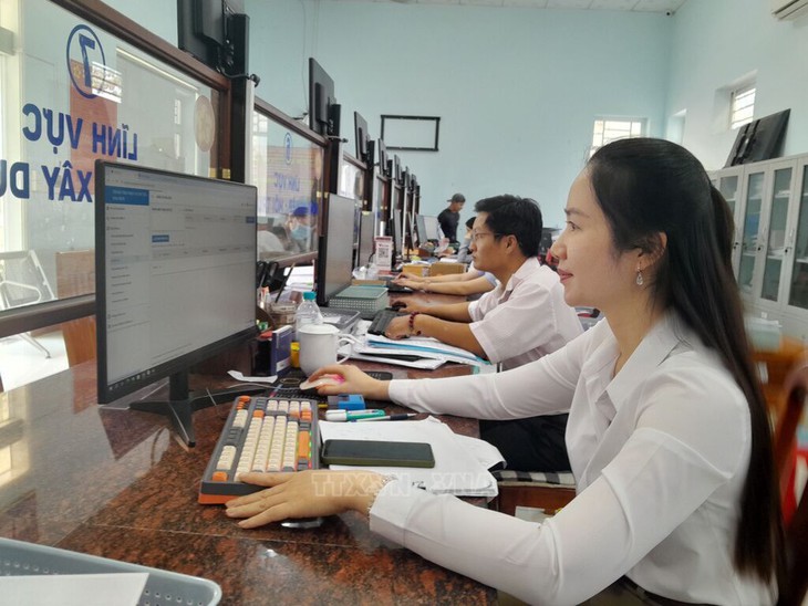 Quy chế làm việc mẫu của Ủy ban nhân dân xã, phường, đặc khu- Ảnh 1.