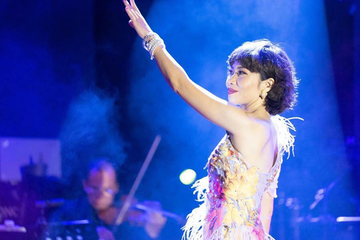 Sao Việt tuổi Tỵ: Nữ diva nhạc Việt U50 sống kín tiếng bên chồng và con gái- Ảnh 1. Sao Việt tuổi Tỵ: Nữ diva nhạc Việt U50 sống kín tiếng bên chồng và con gái- Ảnh 1.
