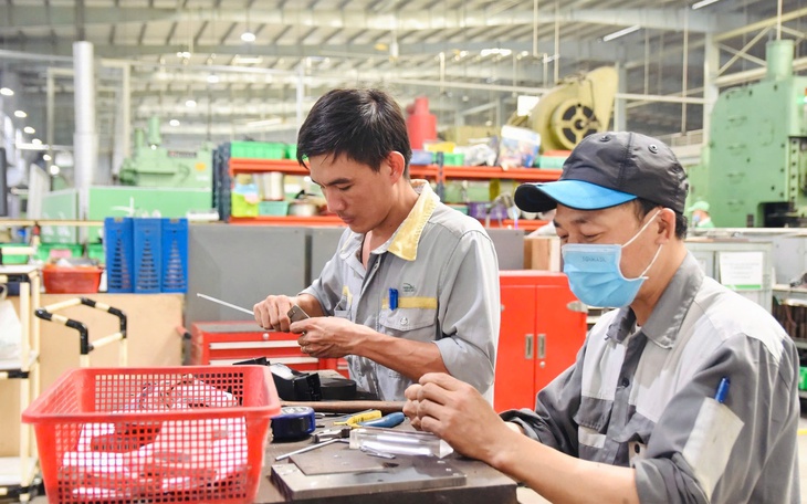 Doanh nghiệp ở TPHCM "lao đao" tìm lao động sau Tết