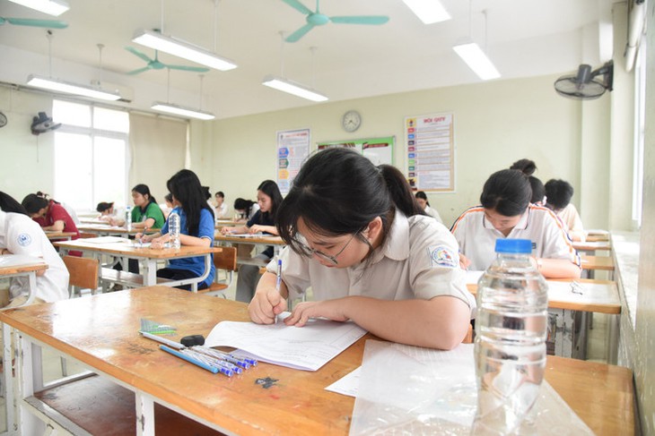 Bộ GD&ĐT yêu cầu không gây áp lực học thêm cho học sinh thi vào lớp 10- Ảnh 1. Bộ GD&ĐT yêu cầu không gây áp lực học thêm cho học sinh thi vào lớp 10- Ảnh 1.
