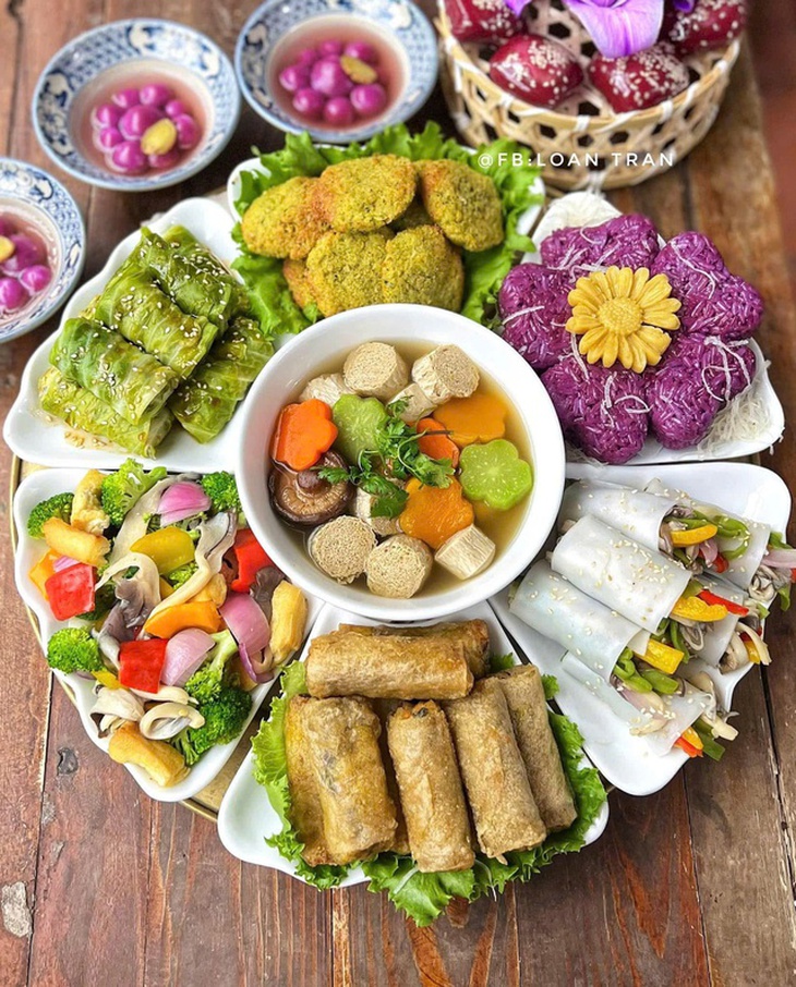 Mâm cỗ cúng Rằm tháng Giêng giá vài trăm nghìn đồng vì sao hút khách?- Ảnh 13.