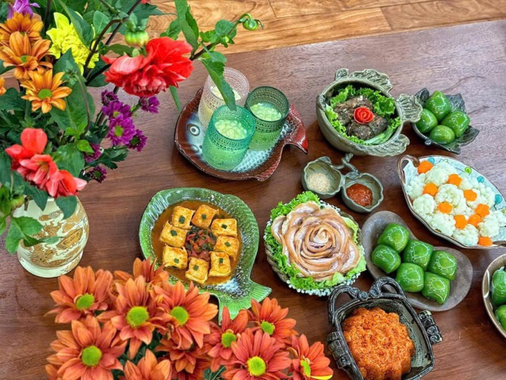 Mâm cỗ cúng Rằm tháng Giêng giá vài trăm nghìn đồng vì sao hút khách?- Ảnh 11.