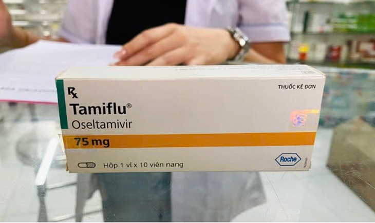 TPHCM: Nhiều người đi tiêm vaccine phòng cúm, thuốc Tamiflu tăng giá- Ảnh 2. TPHCM: Nhiều người đi tiêm vaccine phòng cúm, thuốc Tamiflu tăng giá- Ảnh 2.