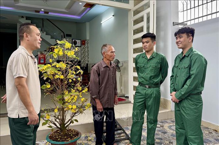 Nhiều cặp song sinh, anh em trong gia đình cùng lên đường nhập ngũ- Ảnh 2.