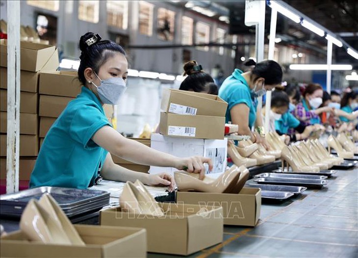 Công đoàn cân nhắc thời điểm đề xuất tăng lương tối thiểu vùng 2025- Ảnh 1.