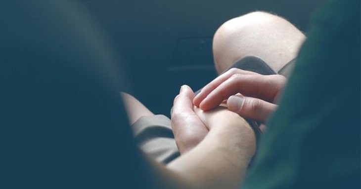 Cách chức Phó trưởng Công an thị xã do bị tố 'lén lút' với vợ người khác- Ảnh 1. Cách chức Phó trưởng Công an thị xã do bị tố 'lén lút' với vợ người khác- Ảnh 1.