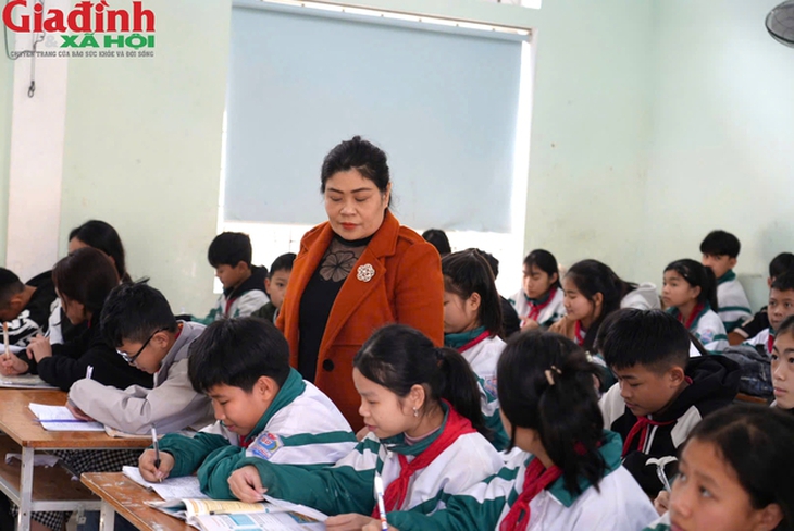 Nghệ An: Nhiều hiệu trưởng băn khoăn khi trường dừng dạy thêm, học thêm- Ảnh 5. Nghệ An: Nhiều hiệu trưởng băn khoăn khi trường dừng dạy thêm, học thêm- Ảnh 5.