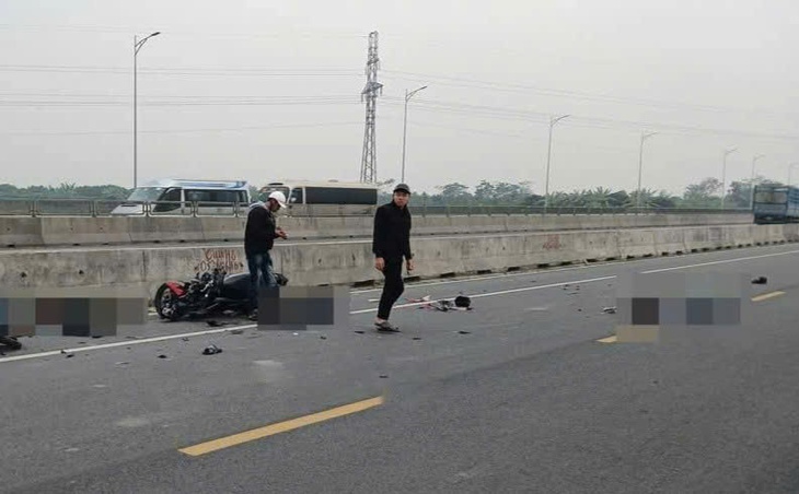 Đi dàn hàng ngang trên đường sau khi tiễn bạn nhập ngũ, nam thanh niên gặp nạn tử vong- Ảnh 1. Đi dàn hàng ngang trên đường sau khi tiễn bạn nhập ngũ, nam thanh niên gặp nạn tử vong- Ảnh 1.