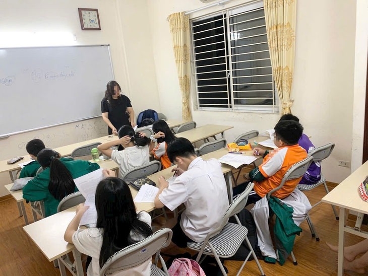Nhiều địa phương chỉ đạo 'nóng' về dạy thêm, học thêm- Ảnh 1. Nhiều địa phương chỉ đạo 'nóng' về dạy thêm, học thêm- Ảnh 1.