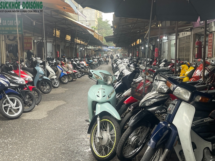 Nhiều tiểu thương chợ xe máy cũ chùa Hà 'giải nghệ' vì ế ẩm- Ảnh 2.