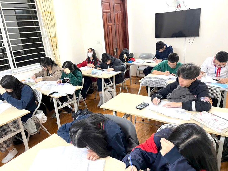 Luật sư hướng dẫn giáo viên cách đăng ký kinh doanh khi dạy thêm- Ảnh 1. Luật sư hướng dẫn giáo viên cách đăng ký kinh doanh khi dạy thêm- Ảnh 1.